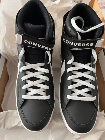 Vendo 2 pares de zapatillas Nuevas Converse y Puma - miniatura 7