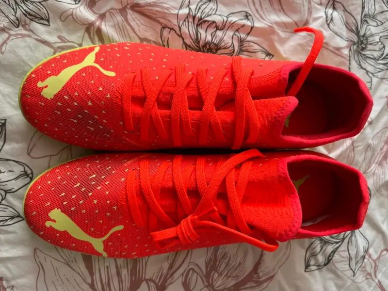 Vendo 2 pares de zapatillas Nuevas Converse y Puma - 10