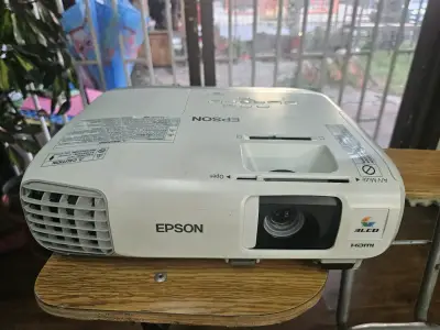 Proyector EPSON - miniatura 1