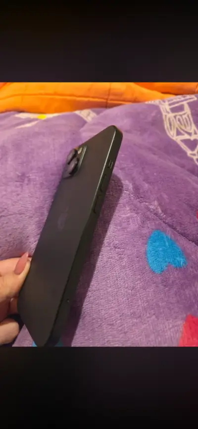 iPhone 15 negro matte - miniatura 2