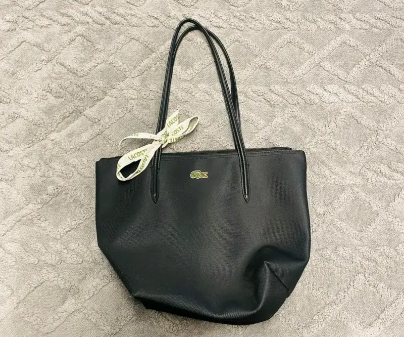 Tote lacoste y bolsito tommy - 2