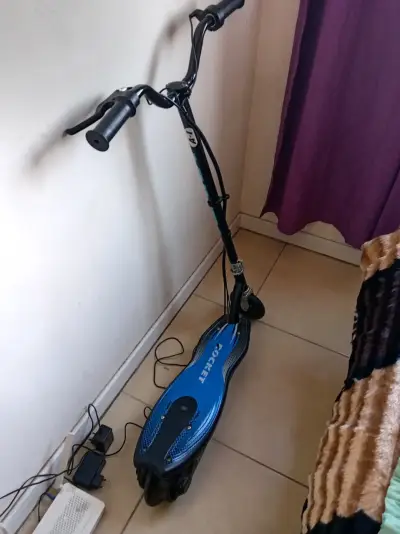 Scooter eléctrico - miniatura 1