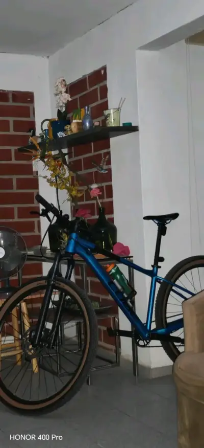 Bicicleta cube - miniatura 2