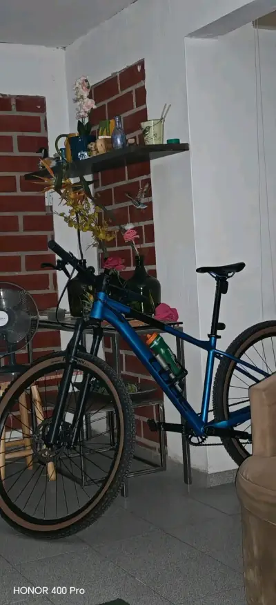 Bicicleta cube - miniatura 5