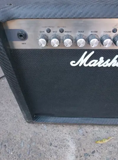 Amplificador Marshall MG30CFX - miniatura 3