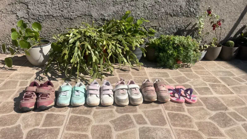 Zapatillas de niña talla 25 - 1