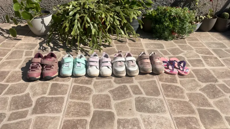 Zapatillas de niña talla 25 - 2