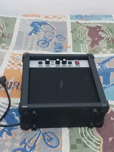 Vendo guitarra con amplificador - miniatura 5
