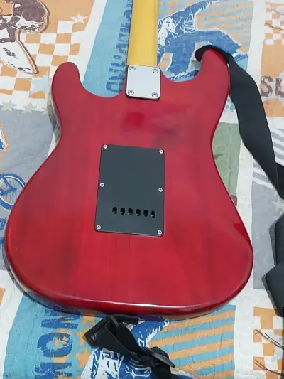 Vendo guitarra con amplificador - miniatura 6