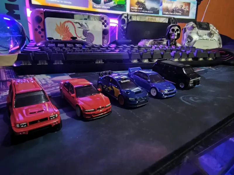 Subaru Legacy 1:64 + hot wheels premium - 3