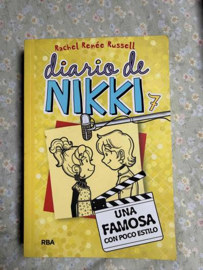 Diario de nikki 7: Una famosa con poco estilo. - miniatura 1