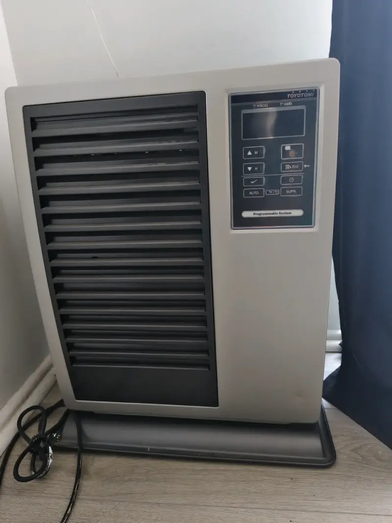 Estufa toyotomi ff-v30 + 15lt parafina regalo - 2