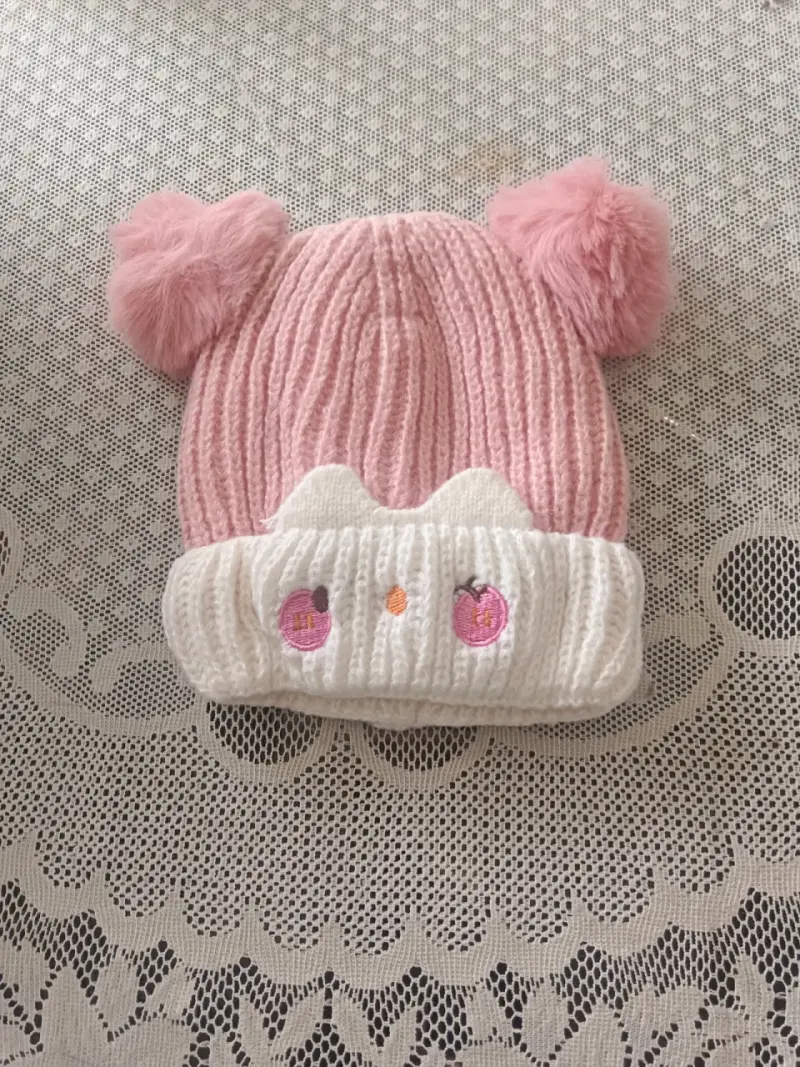 Venta de perfumes spray y gorros - 5