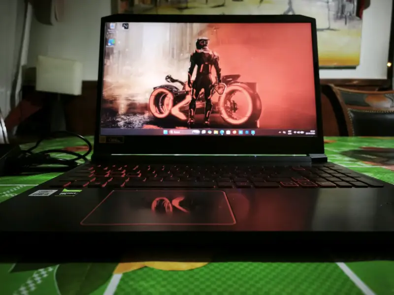 Notebook gamer Acer - 1