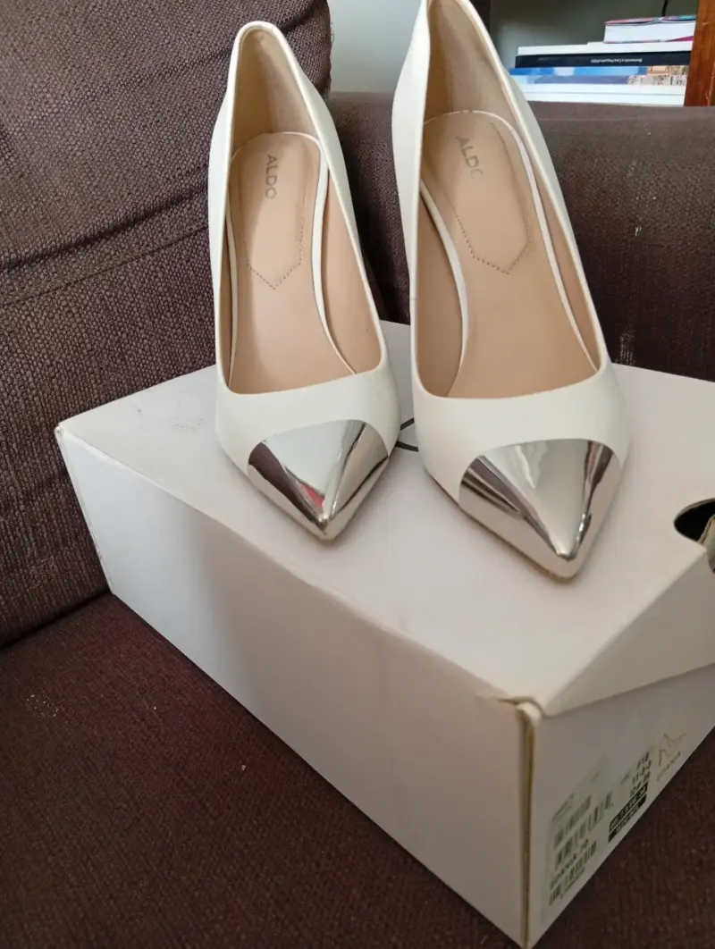 Zapatos blancos marca Aldo - 1