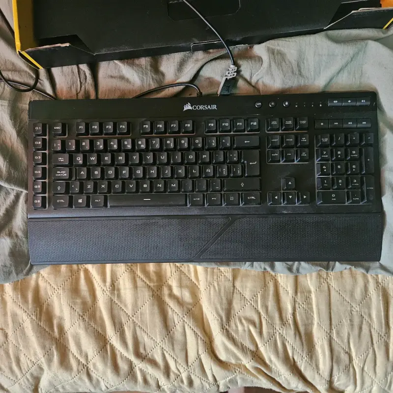 Teclado gamer corsair k55 - 6