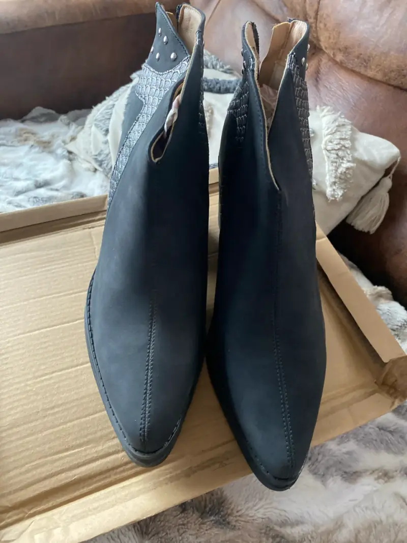 Botines nuevos - 2