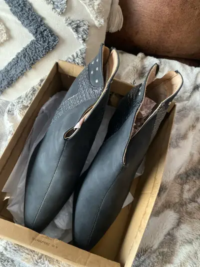 Botines nuevos - miniatura 3