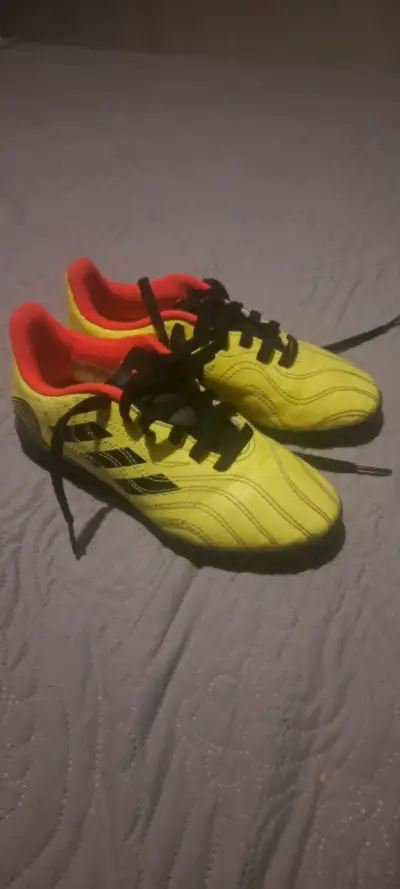 Zapatos futbol - miniatura 1