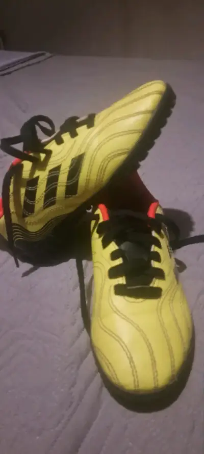 Zapatos futbol - miniatura 2