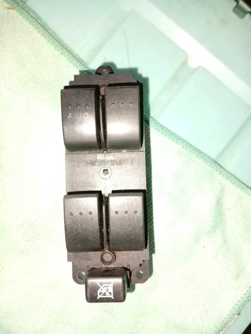 Repuesto mazda - 3