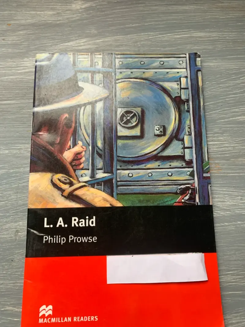 L.A.Raid (en idioma inglés)