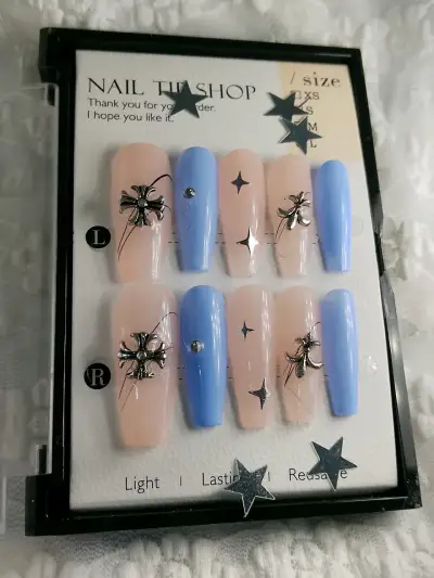 Set de uñas press on y kit de aplicación - miniatura 1