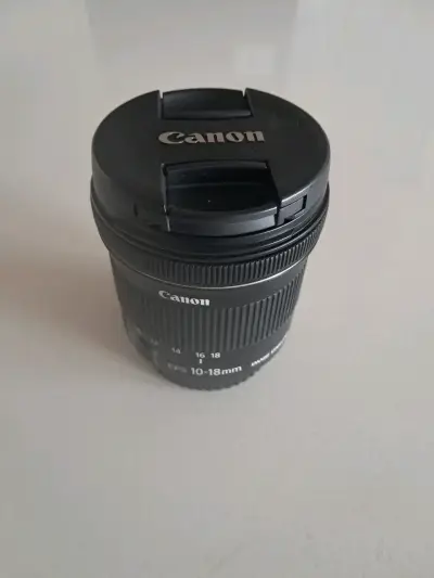 Lente canon EFS 10-18mm gran angular - miniatura 1