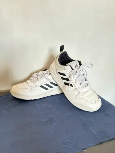 Zapatillas Adidas No35 - miniatura 1
