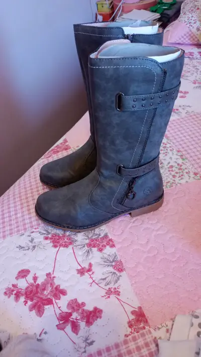 Botas - miniatura 1