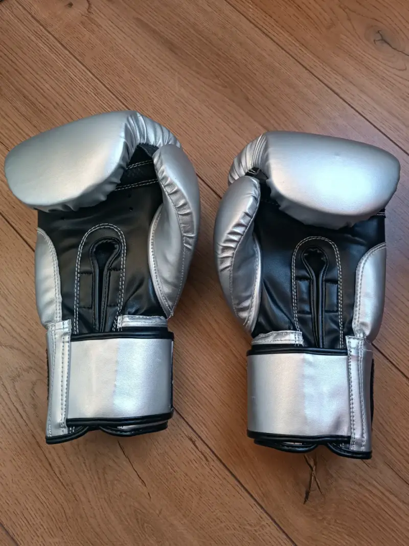 Guantes de Boxeo Plateado - 4