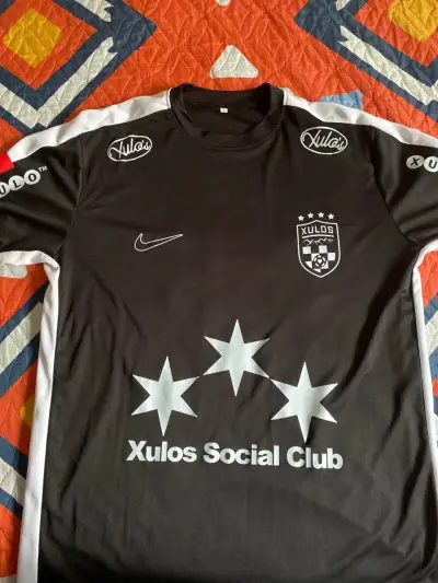 Camiseta  Young Cister XULO’S x NIKE - miniatura 1