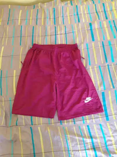 Short Nike XL Burdeo - miniatura 1