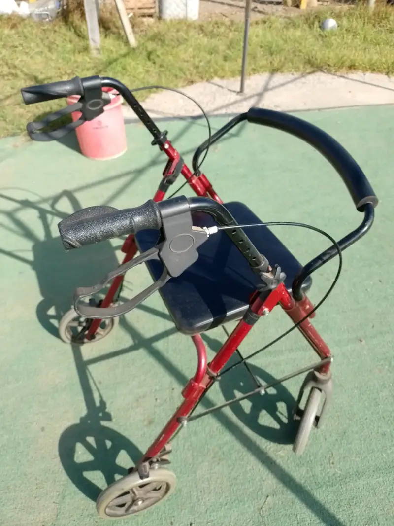 Andador para adulto - 1