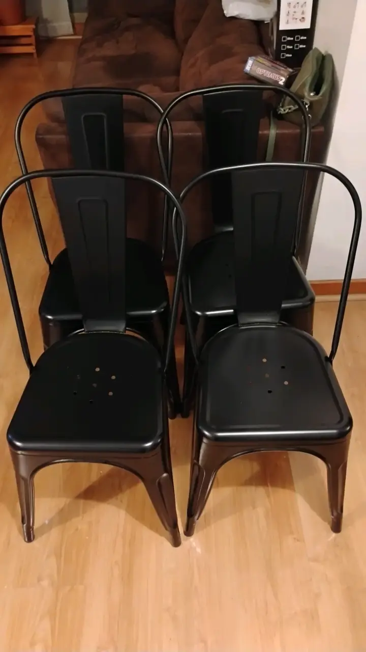 Juego 4 sillas metal Tolix.