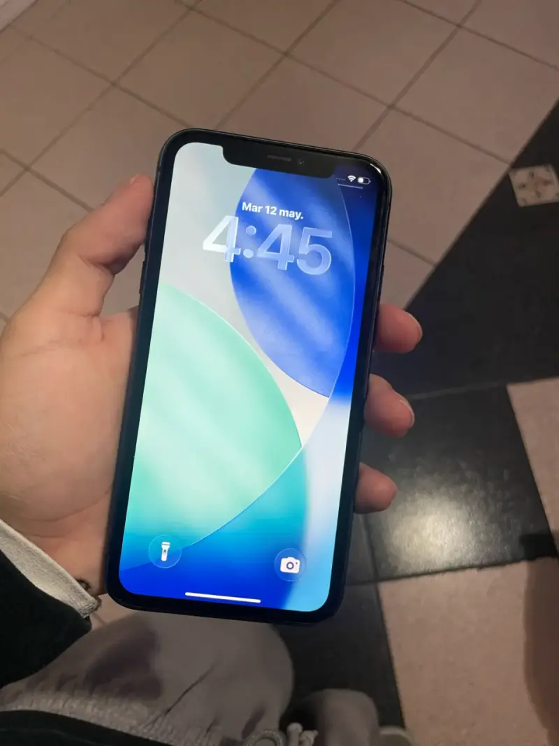 iPhone 11 64gb - 3