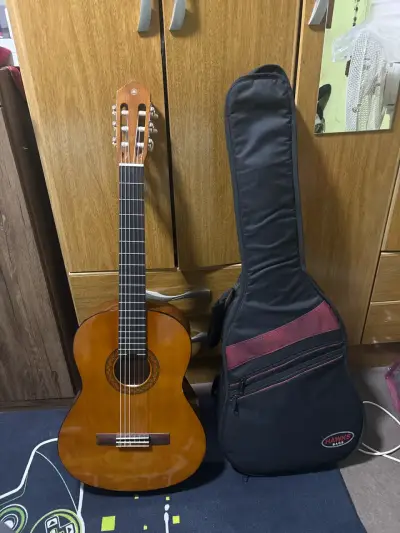 Guitarra Yamaha c40 - miniatura 1