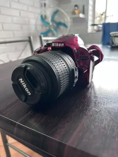 Nikon D3100 roja !!! - miniatura 1