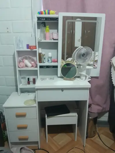 Tocador niña semi nuevo solo 1 uso - miniatura 1