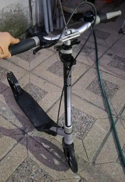 Scooter manual Globber - miniatura 1