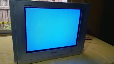 Televisor antiguo Samsung - miniatura 1
