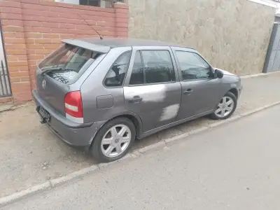 Wolkswagen gol 1.6 2004 - miniatura 2