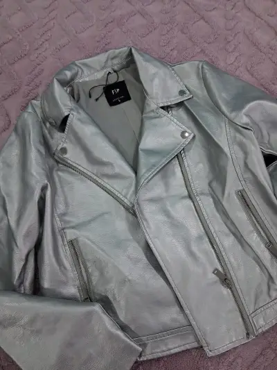 Chaquetas nuevas - miniatura 3