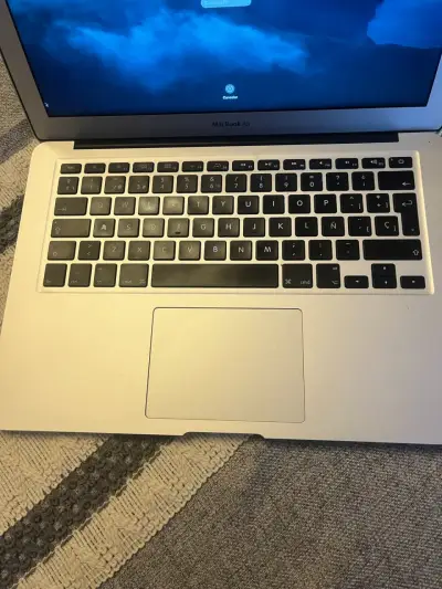 MacBook Air excelente estado - miniatura 4