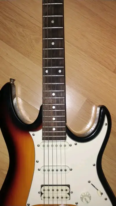 Guitarra Gio Ibañez - miniatura 3
