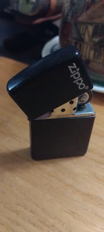 Encendedor ZIPPO - miniatura 2