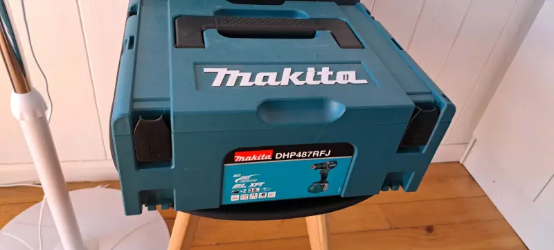 Atornillador Inalambrico makita de 18v 3.0 ah - 3