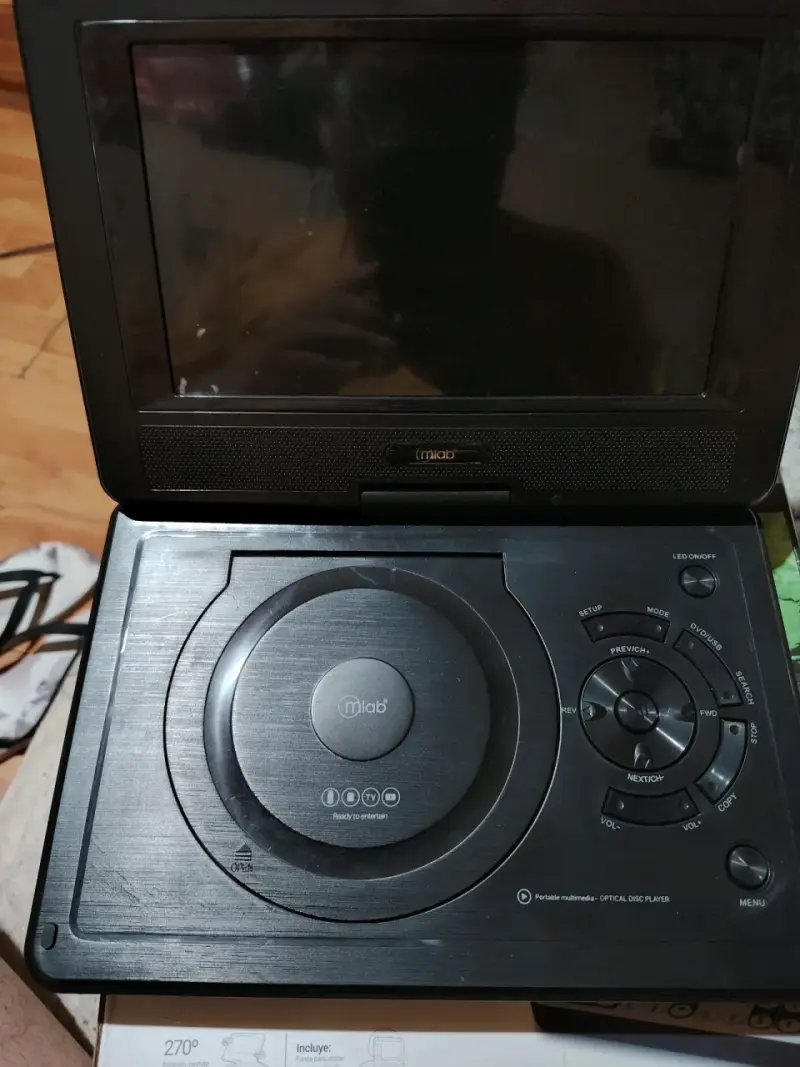DVD TV 9 pulgadas marca mlab - 5