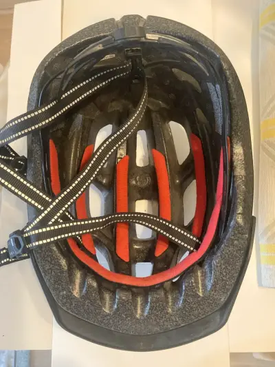 Casco seguridad para ciclistas - miniatura 2