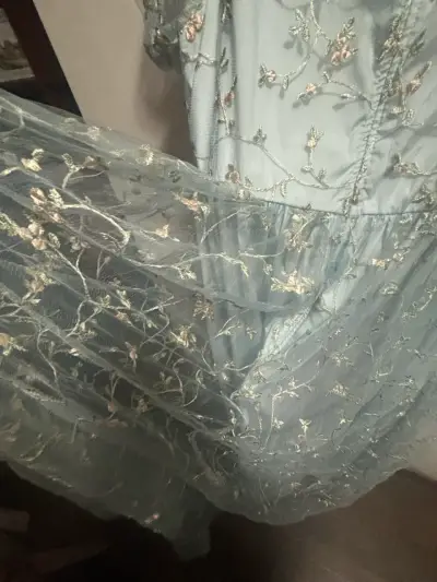 Vestido estilo romántico - miniatura 5